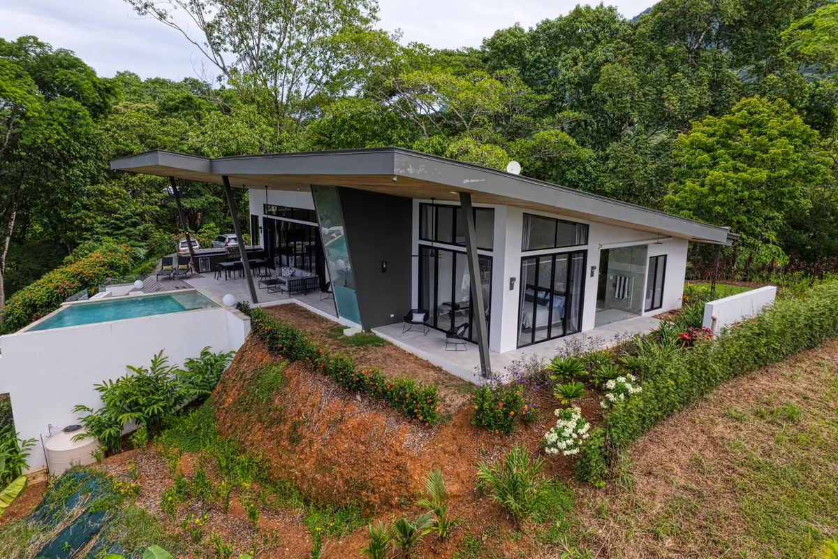 How Much Does It Cost to Build a Luxury Home in Costa Rica? (2026 Guide)