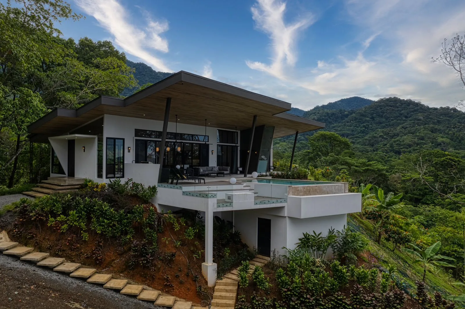 Luxury Home Construction Costs in Costa Rica (2026): The Complete Guide to Building Your Dream Home